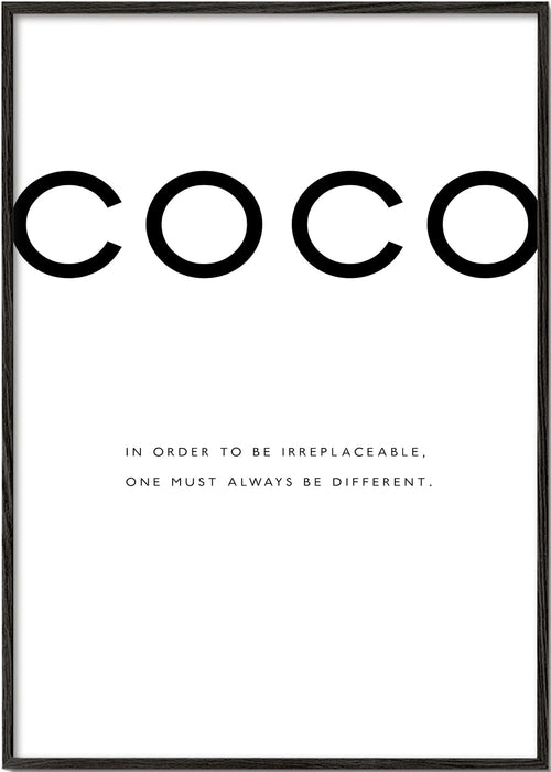 Czarno-biały plakat z cytatem COCO