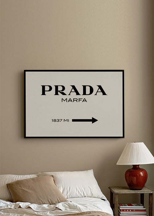Plakat podróżniczy z typografią Prada Marfa