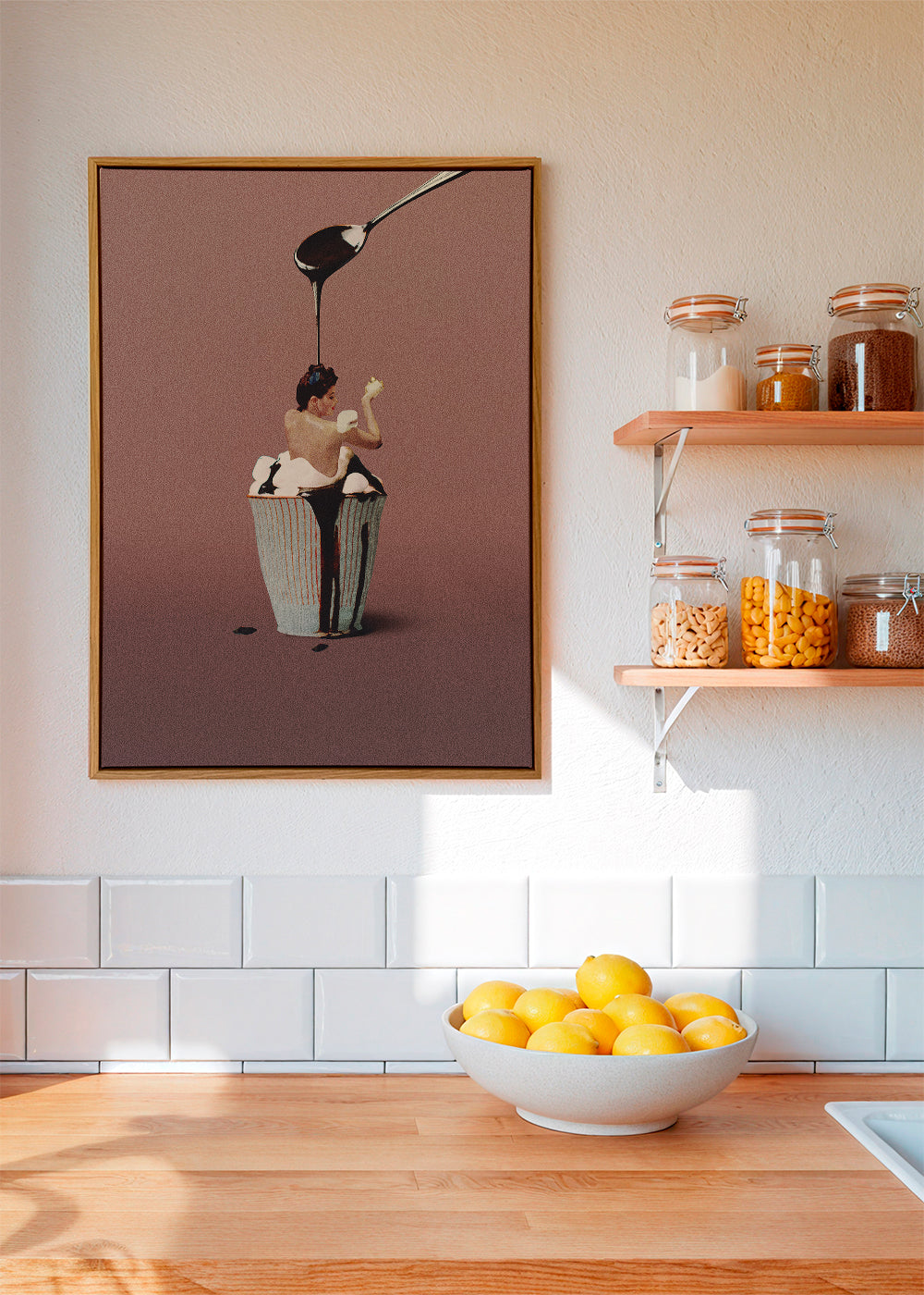 Sztuka do kuchni z surrealistycznym cupcake