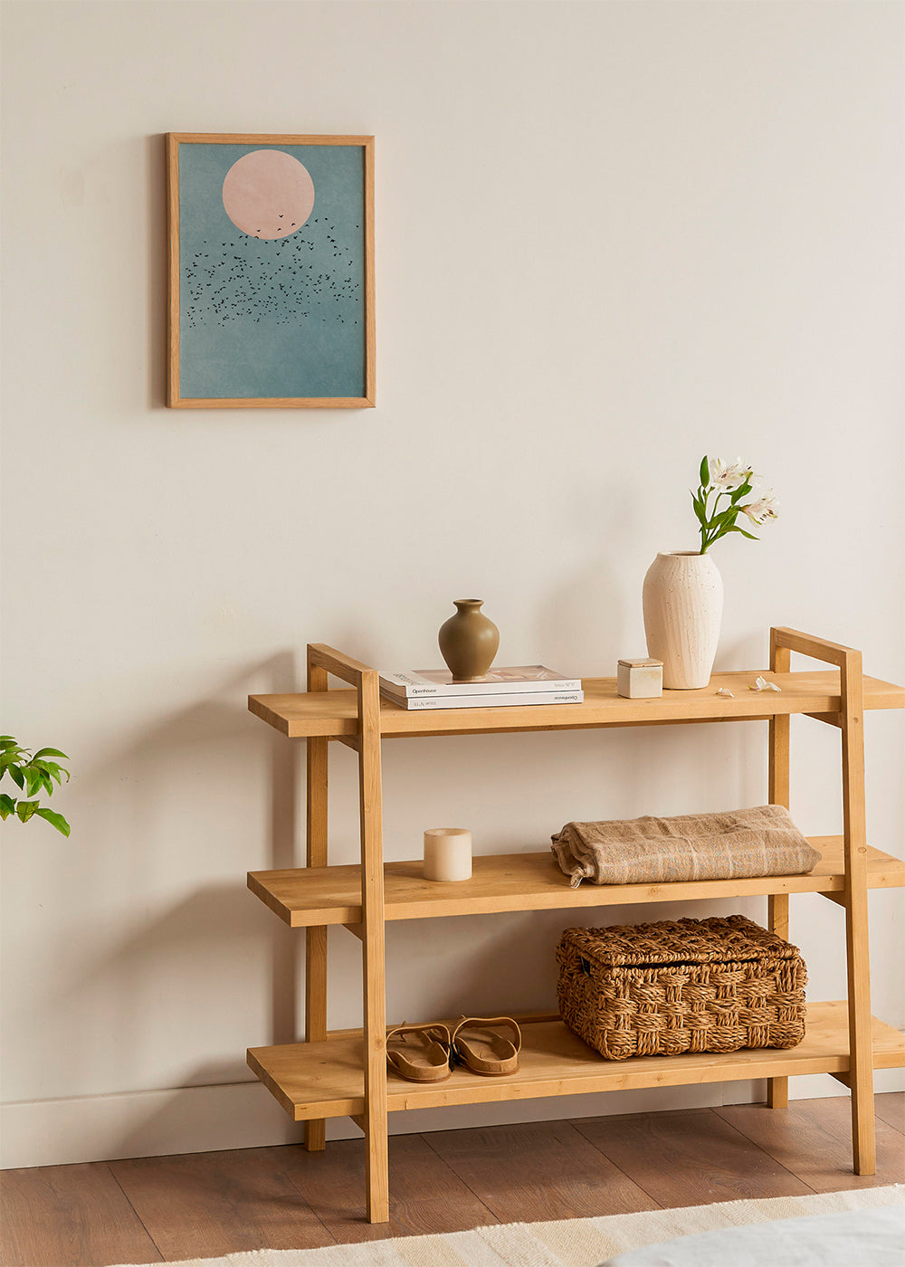 Ilustracja minimalistyczna różowy księżyc i stado