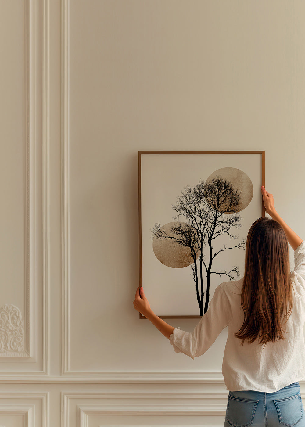 Plakat botaniczny: sylwetka drzewa z złotymi kręgami