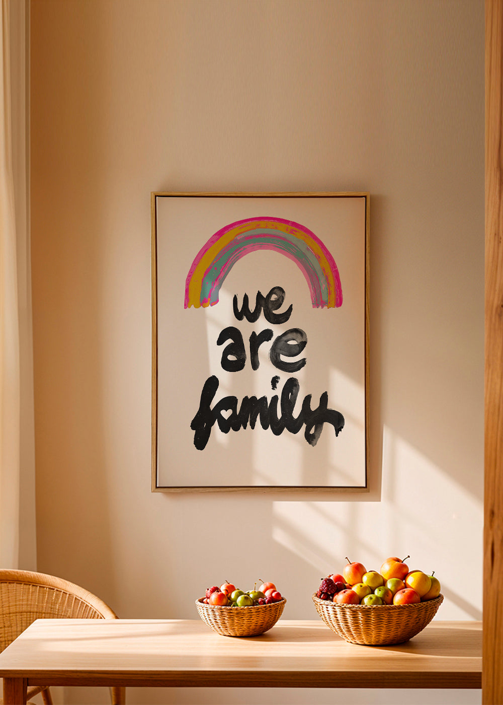 Ilustracja 'We are family' malowana tęcza