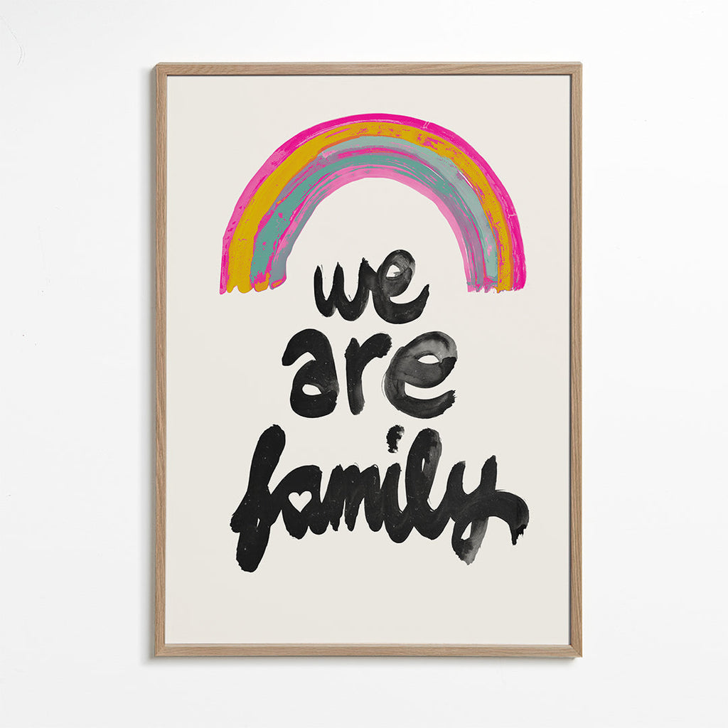 Ilustracja 'We are family' malowana tęcza