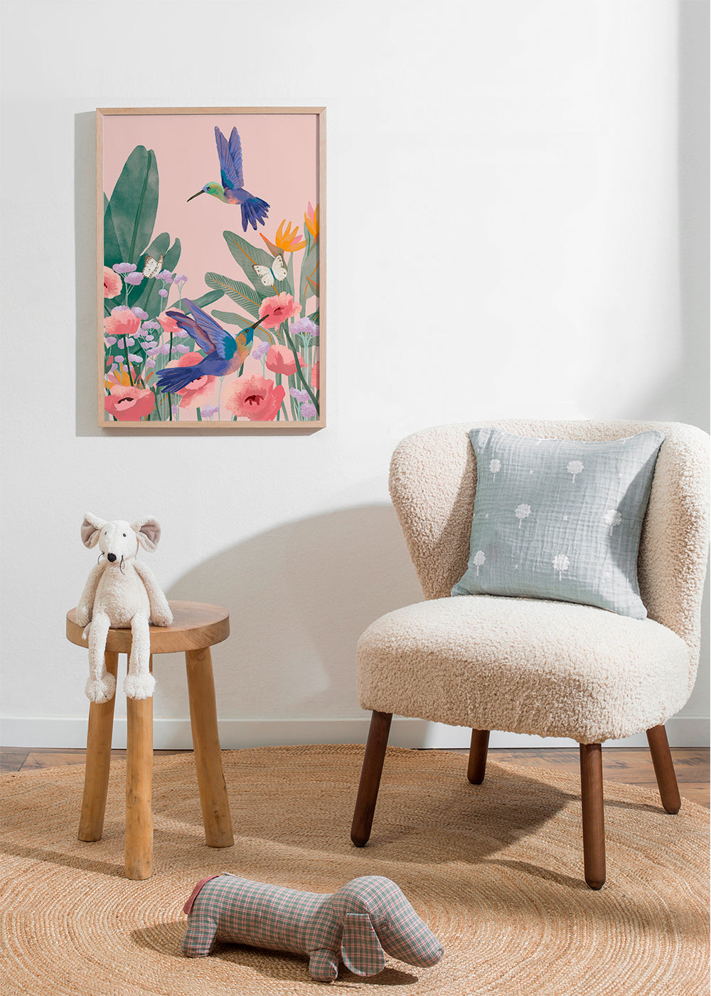 Plakat botaniczny z kolibrami i kwiatami na różowym tle