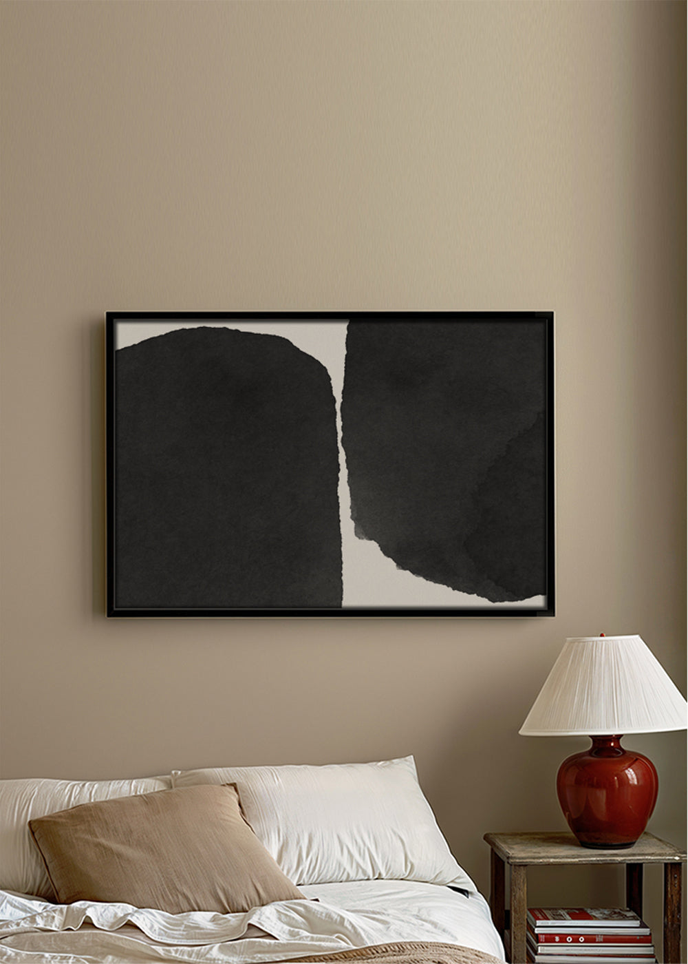 Sztuka czarno-biała minimal z plamami tuszu