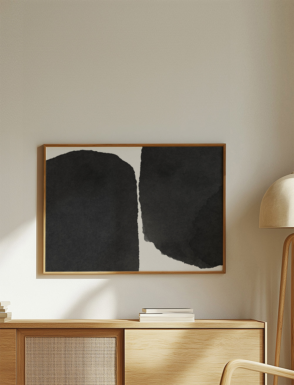 Sztuka czarno-biała minimal z plamami tuszu