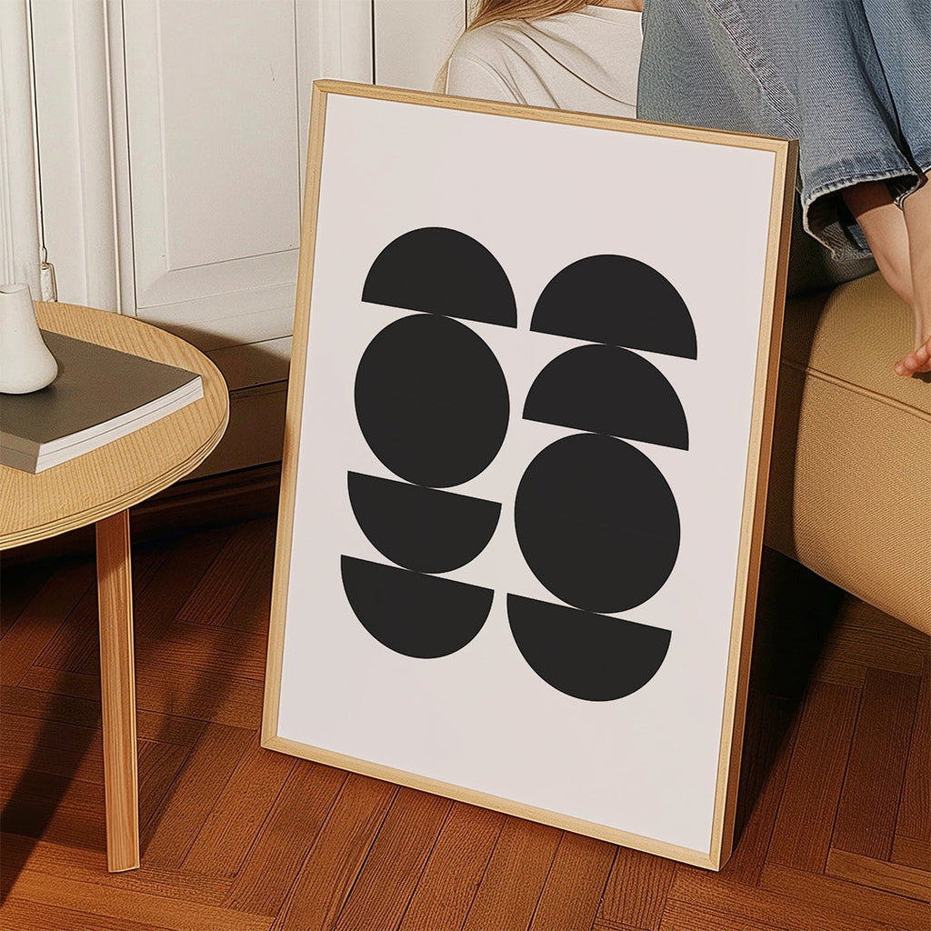 Plakat geometryczny minimal z kołami i półksiężycami