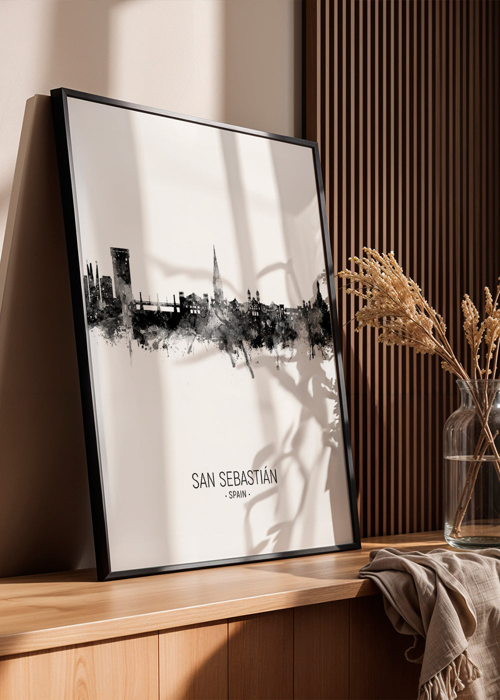 Plakat miasta: sylwetka San Sebastián w tuszu