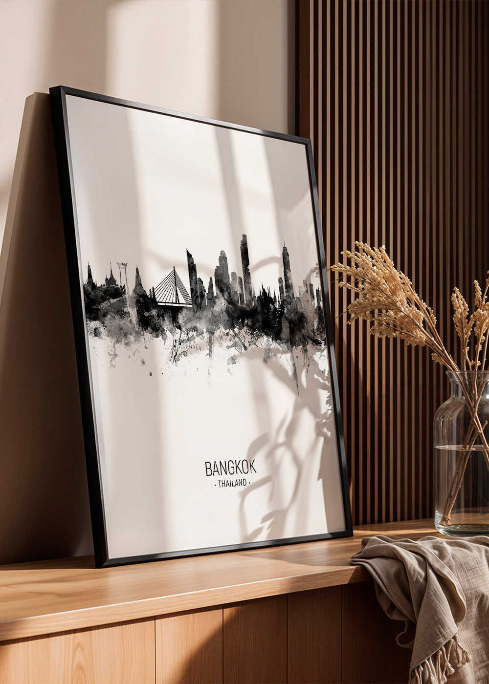 Plakat podróżniczy: sylwetka Bangkoku tuszem
