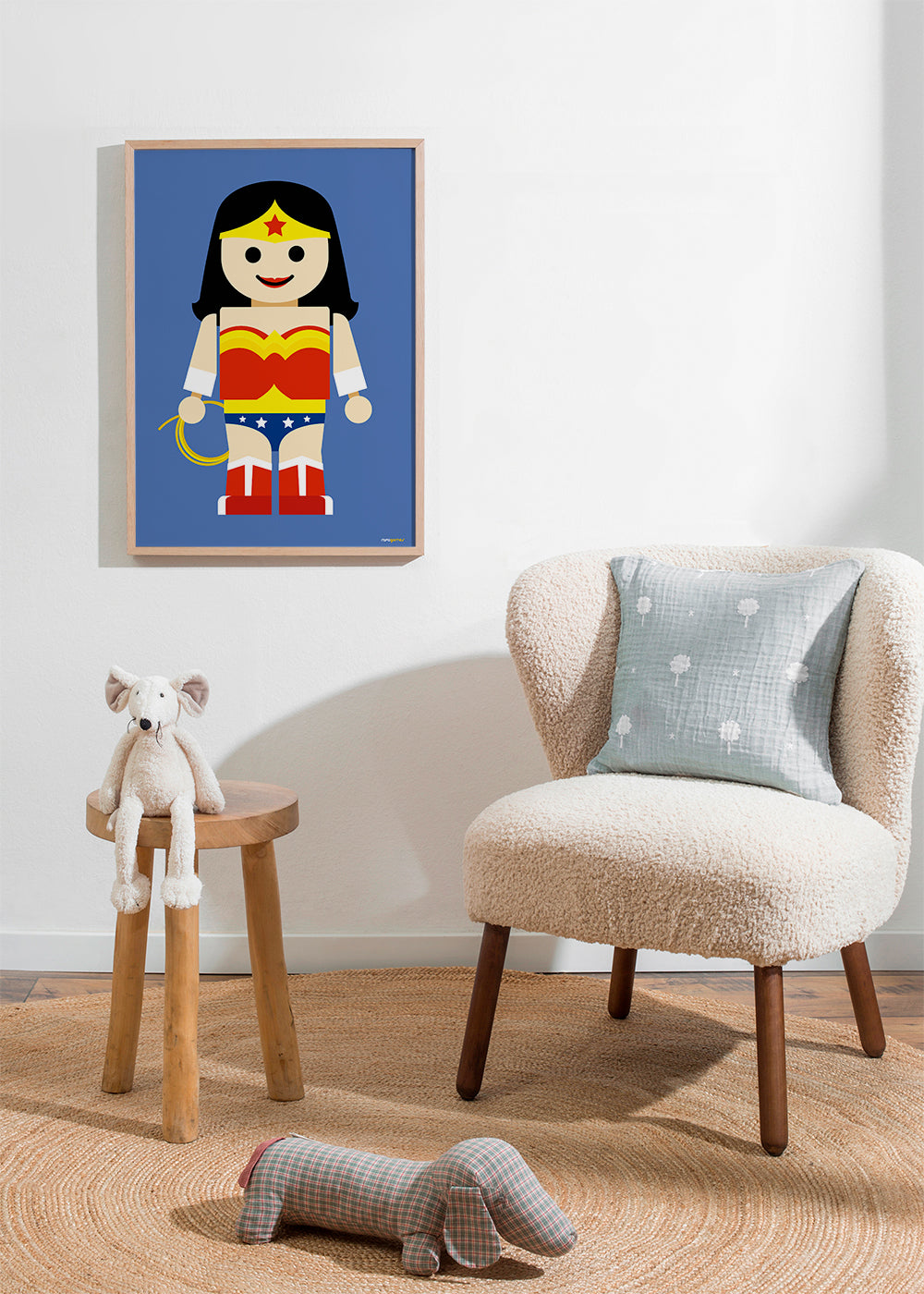 Ilustracja zabawka Wonder Woman na niebieskim tle