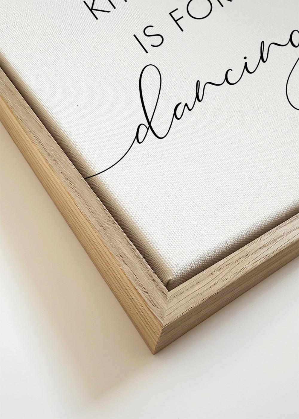 Sztuka do kuchni z napisem typograficznym i kaligraficznym akcentem