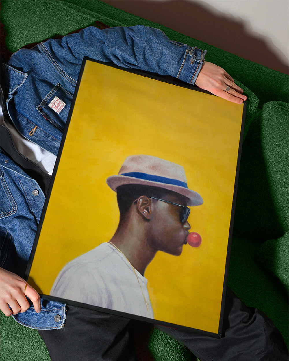 Minimalistyczny portret z bańką