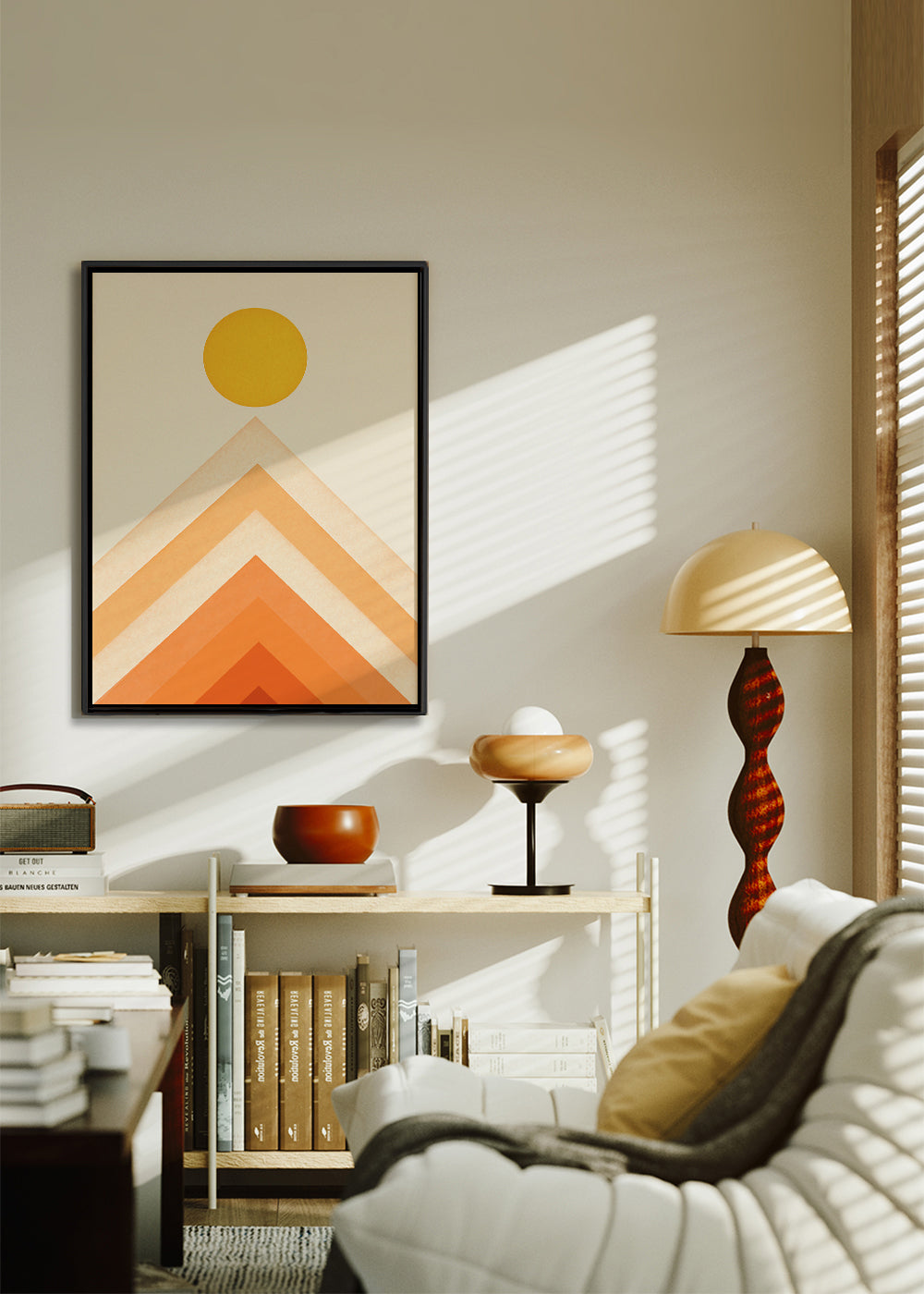 Plakat geometryczny z słońcem i minimalistycznymi szczytami