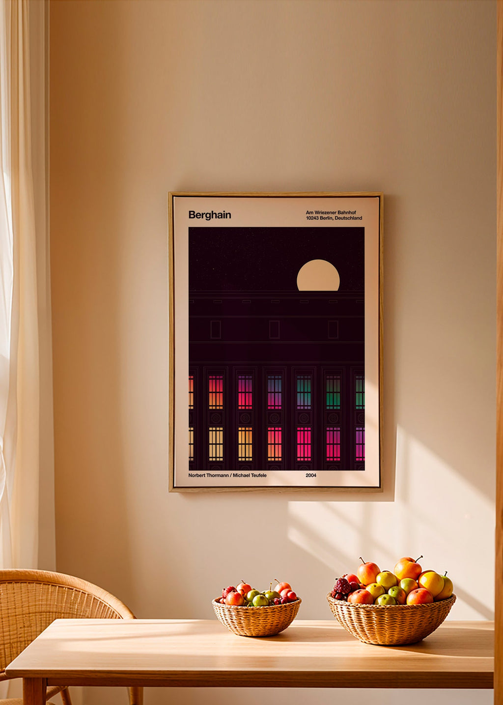 Plakat miasta z oświetloną fasadą