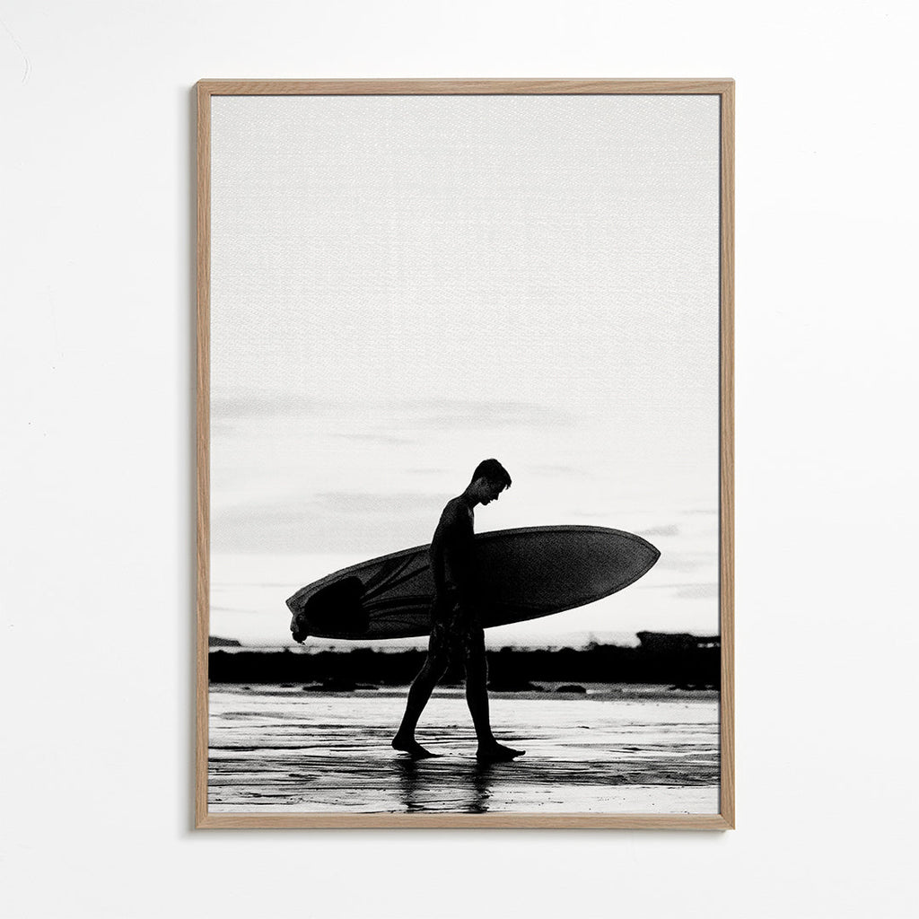 Sztuka sportowa: sylwetka surfera