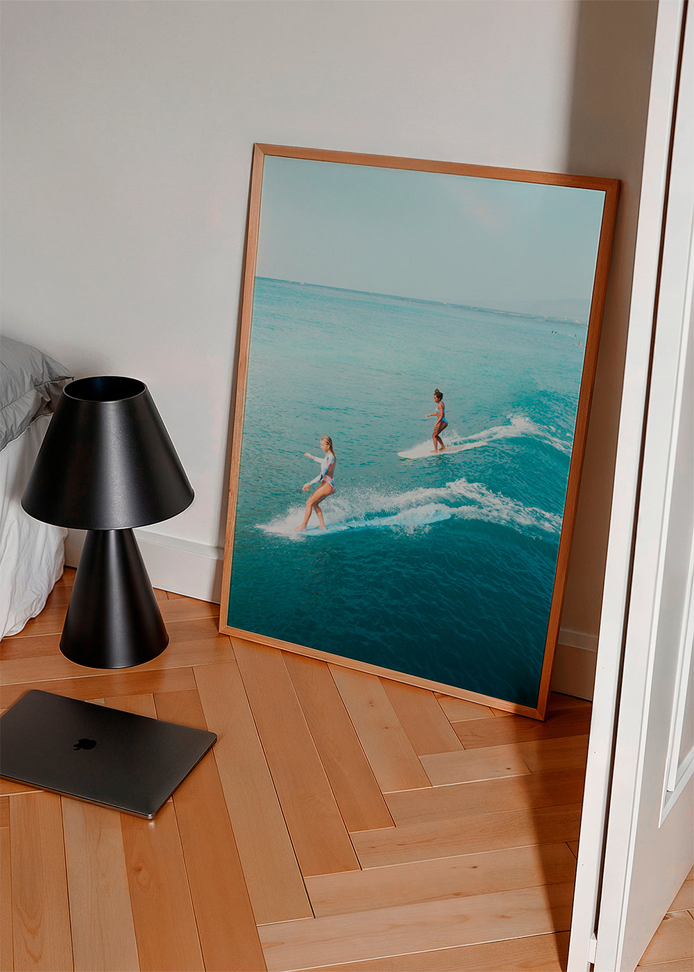 Sztuka sportowa: surferzy na otwartym morzu