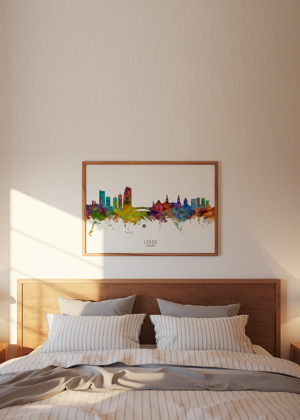 Leeds Skyline multicolor - Framed poster in an interior