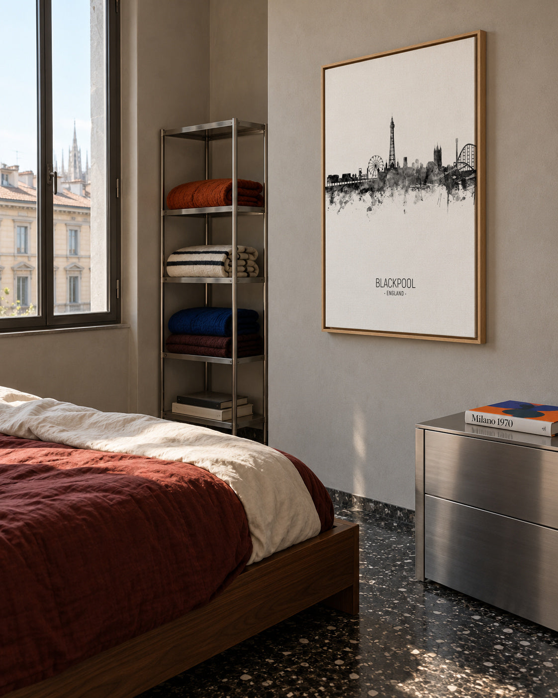 Blackpool Skyline blanco y negro - Framed canvas in an interior
