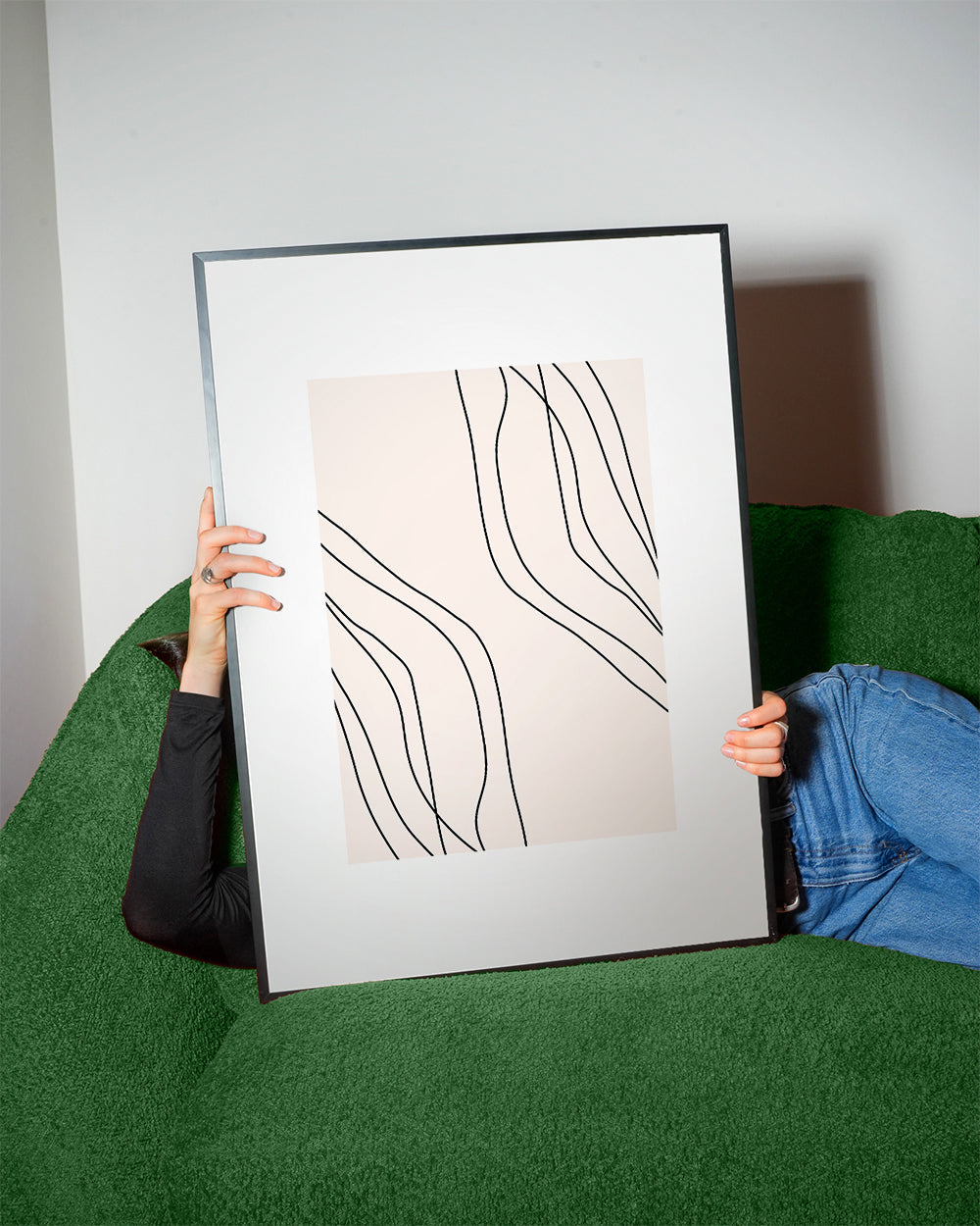 Minimalistyczny plakat z organicznymi liniami