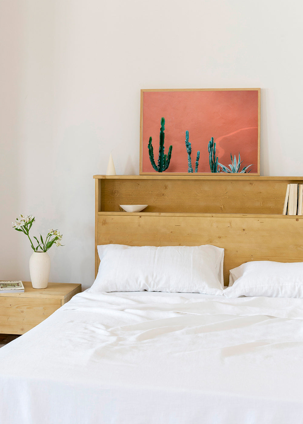Plakat botaniczny z kaktusami na terakotowej ścianie – Product3