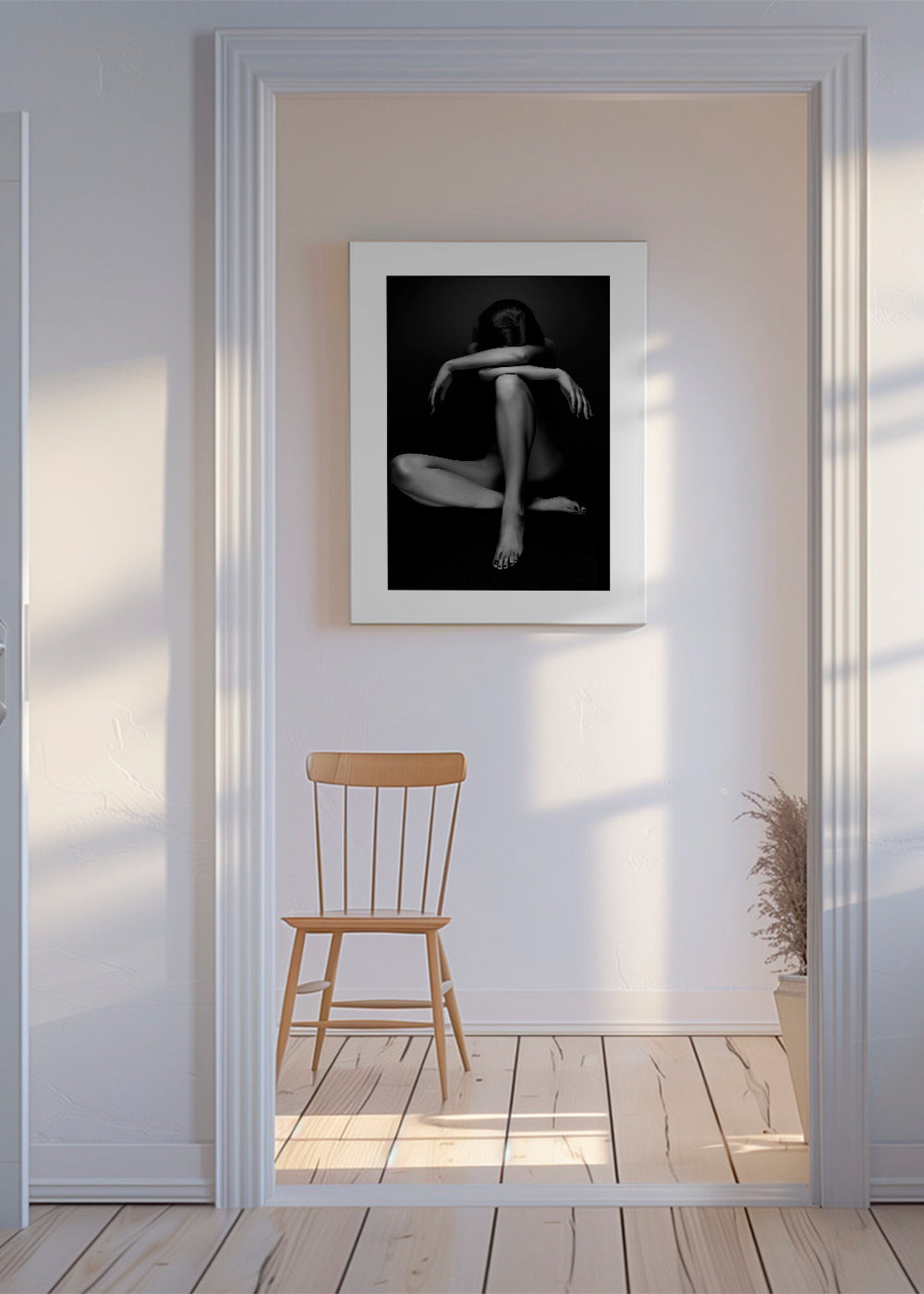 Fotografia siedzącej postaci w studio