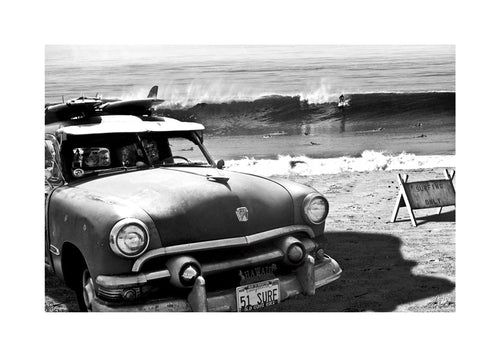 Fotografia samochodu vintage na plaży