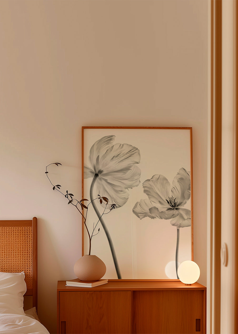 Plakat botaniczny: tulipany czarno-białe