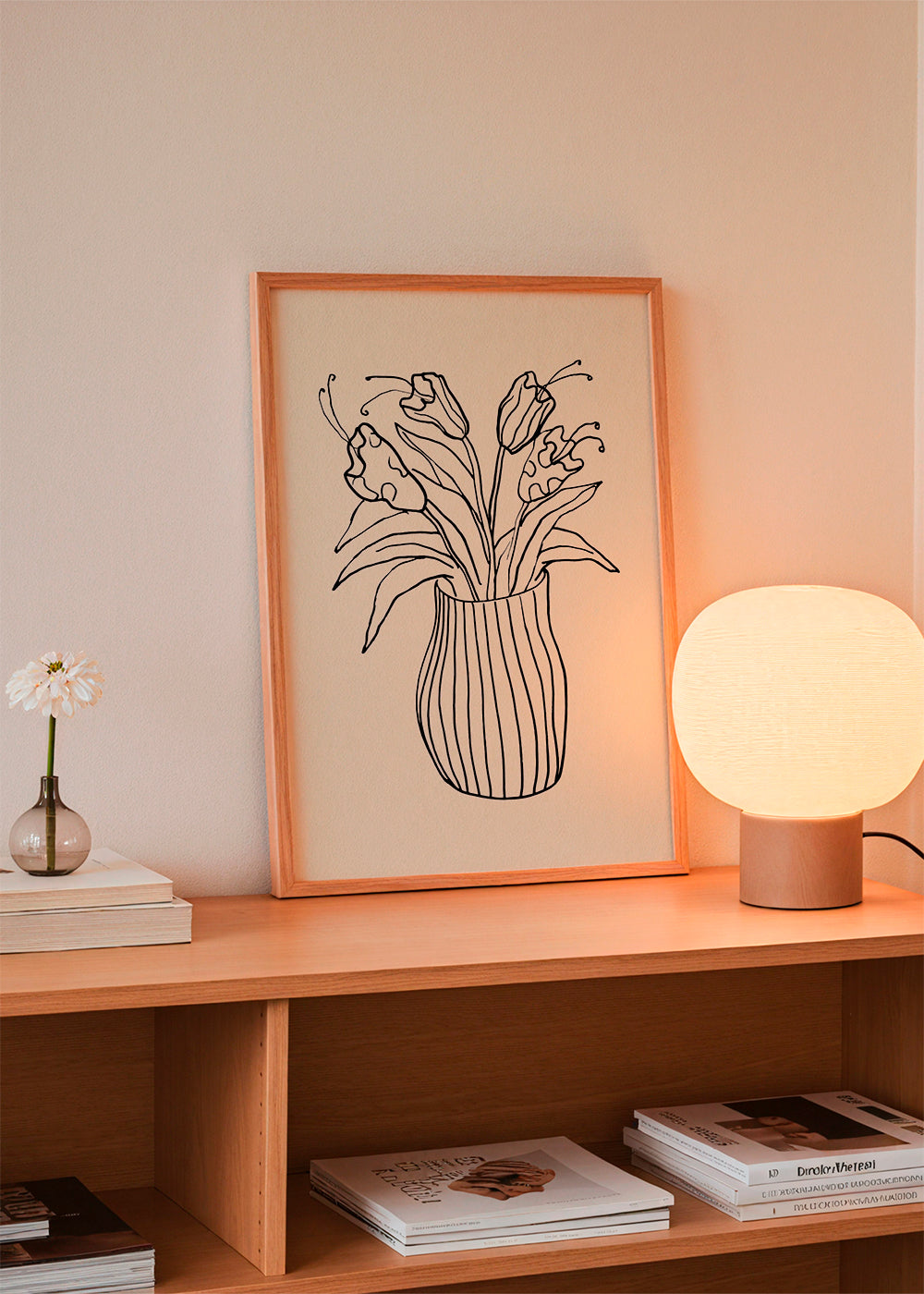 Plakat botaniczny: wazon z tulipanami rysunek liniowy