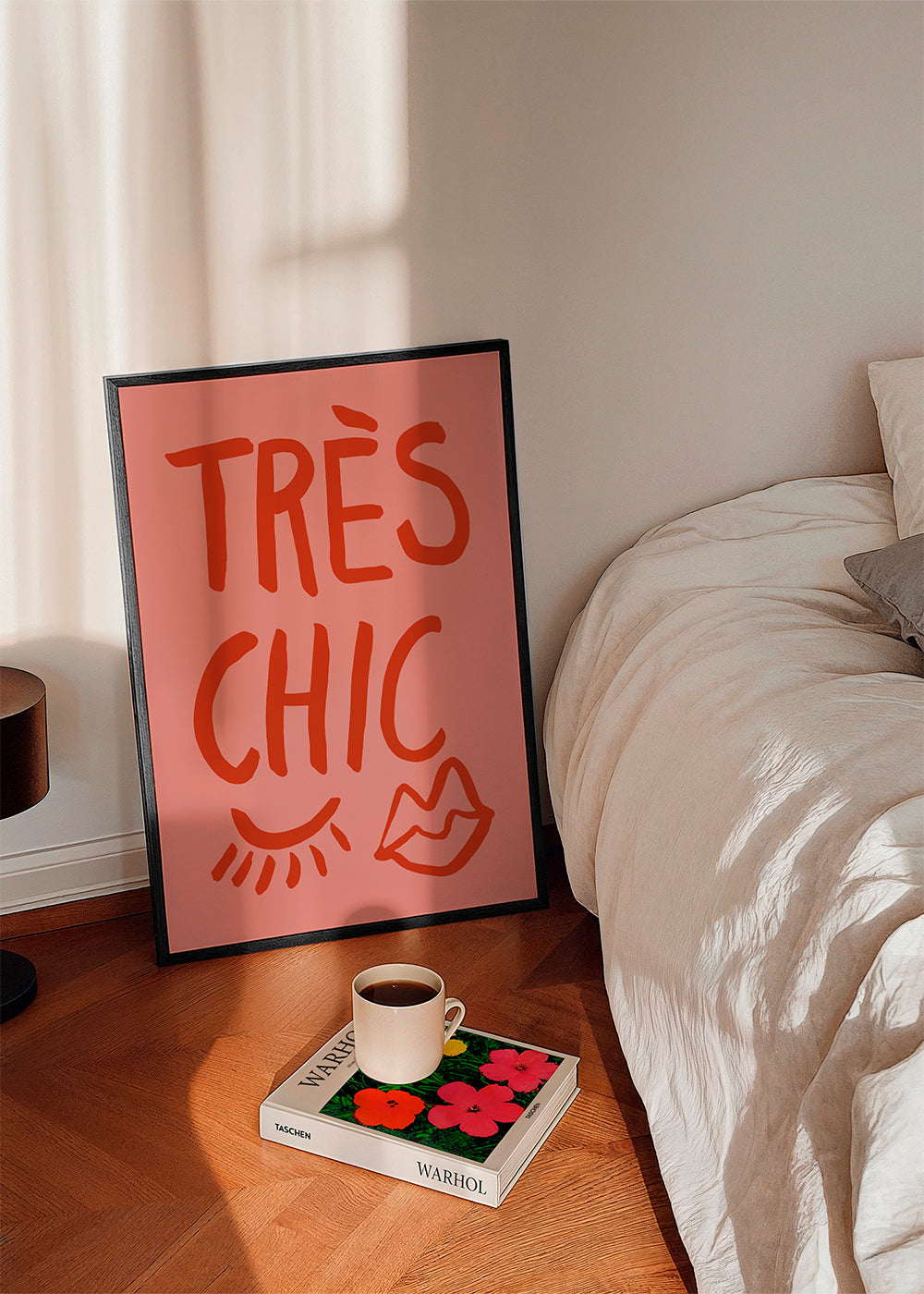 Plakat typograficzny 'Très Chic' różowy
