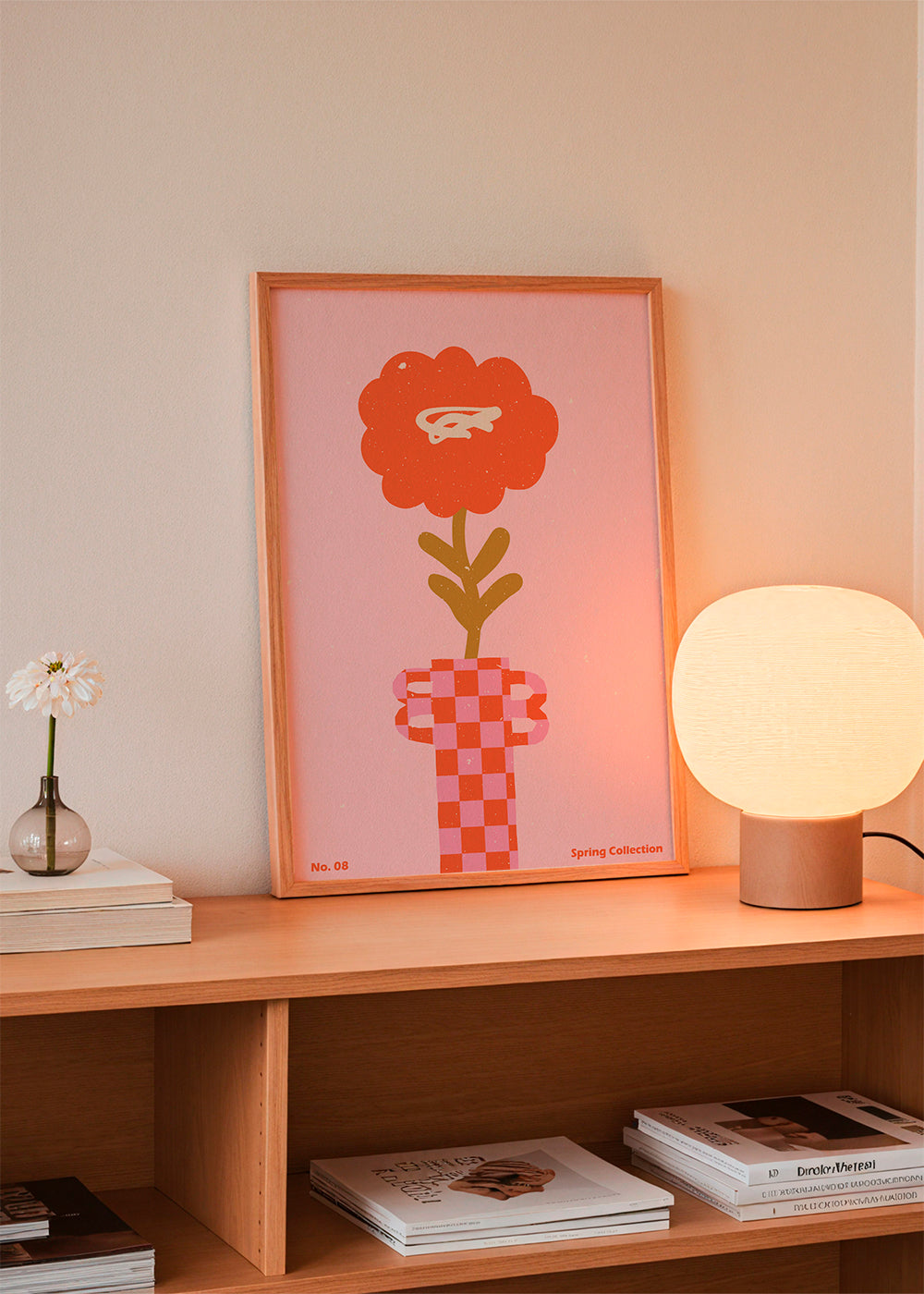 Plakat botaniczny: pomarańczowy kwiat na różowym tle