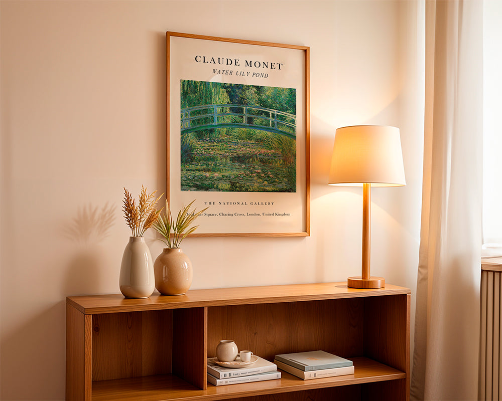 Plakat botaniczny: Staw z nenufarami i mostkiem