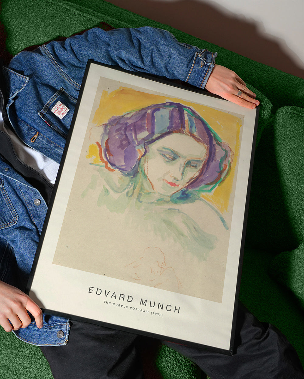 Vintage print: portret kobiety z fioletową chustą