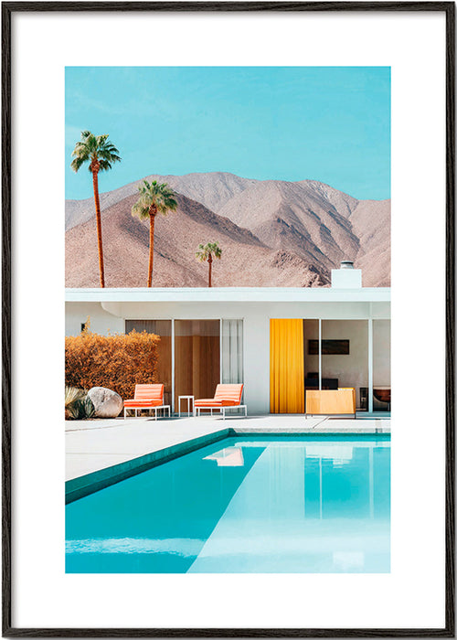Obraz krajobrazowy z basenem i palmami – Black Frame