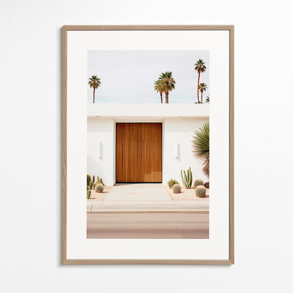 Fotografia architektoniczna z drzwiami lamelowymi – Oak Frame