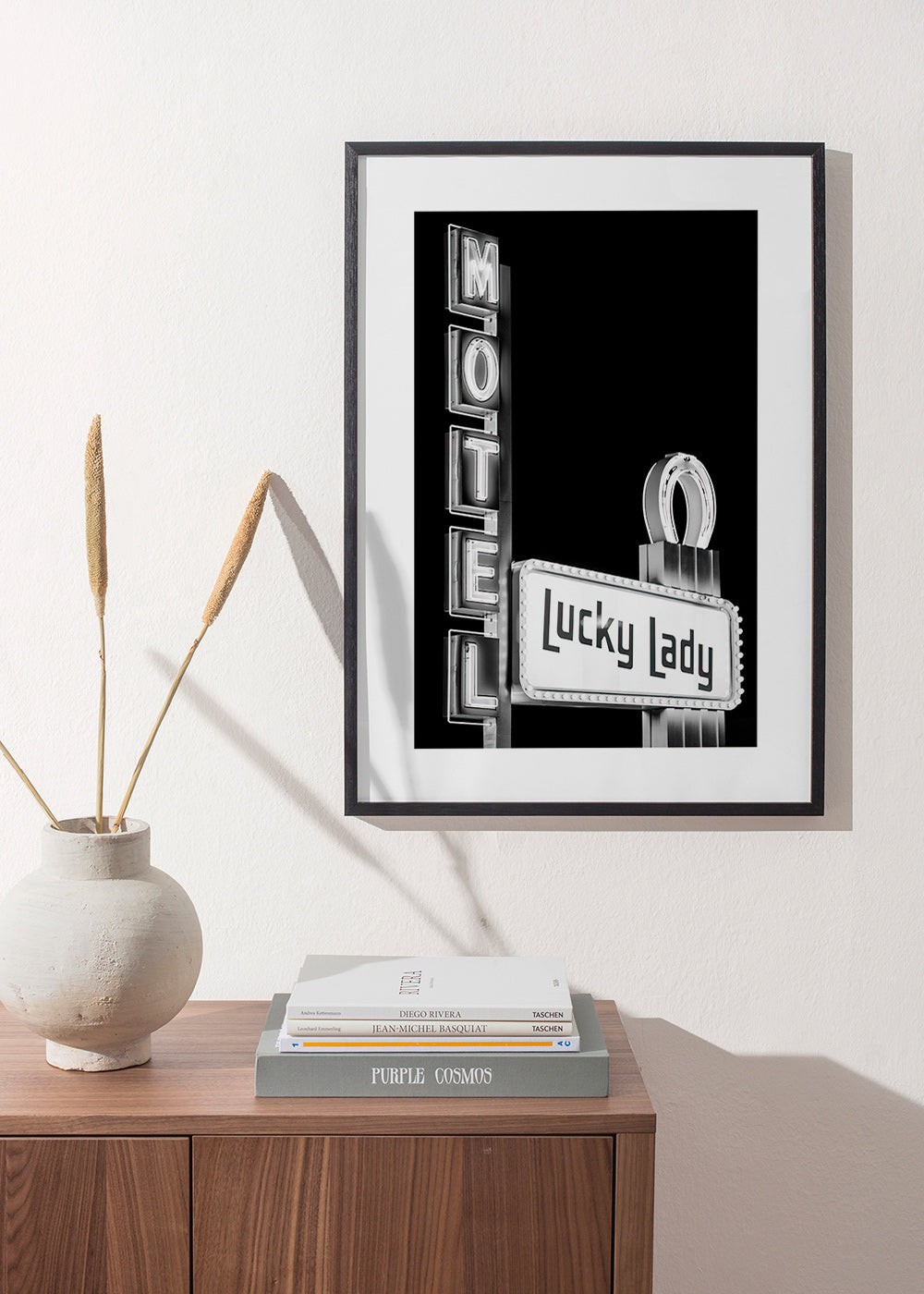 Fotografia szyldu Motel Lucky Lady – Product3