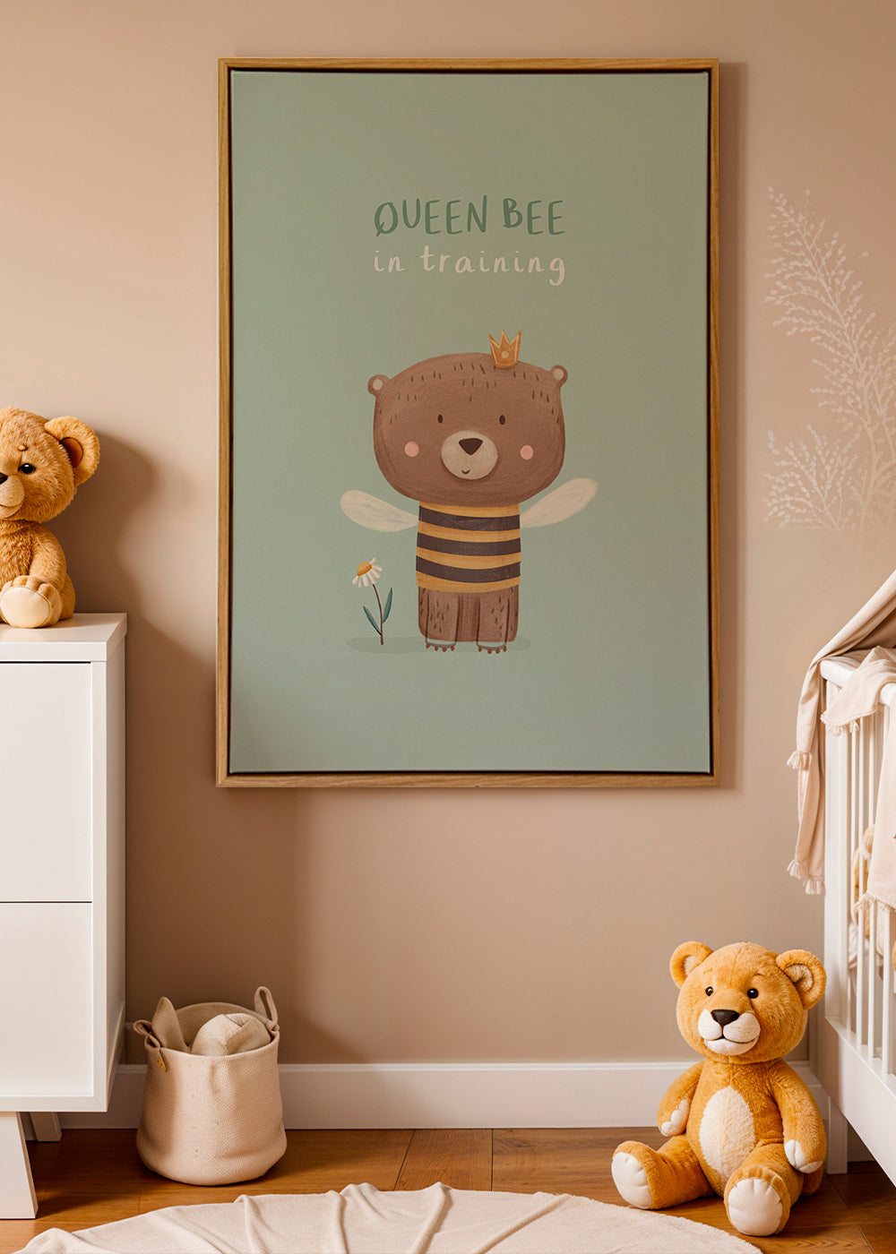 Plakat dziecięcy Miś 'Queen Bee' z koroną