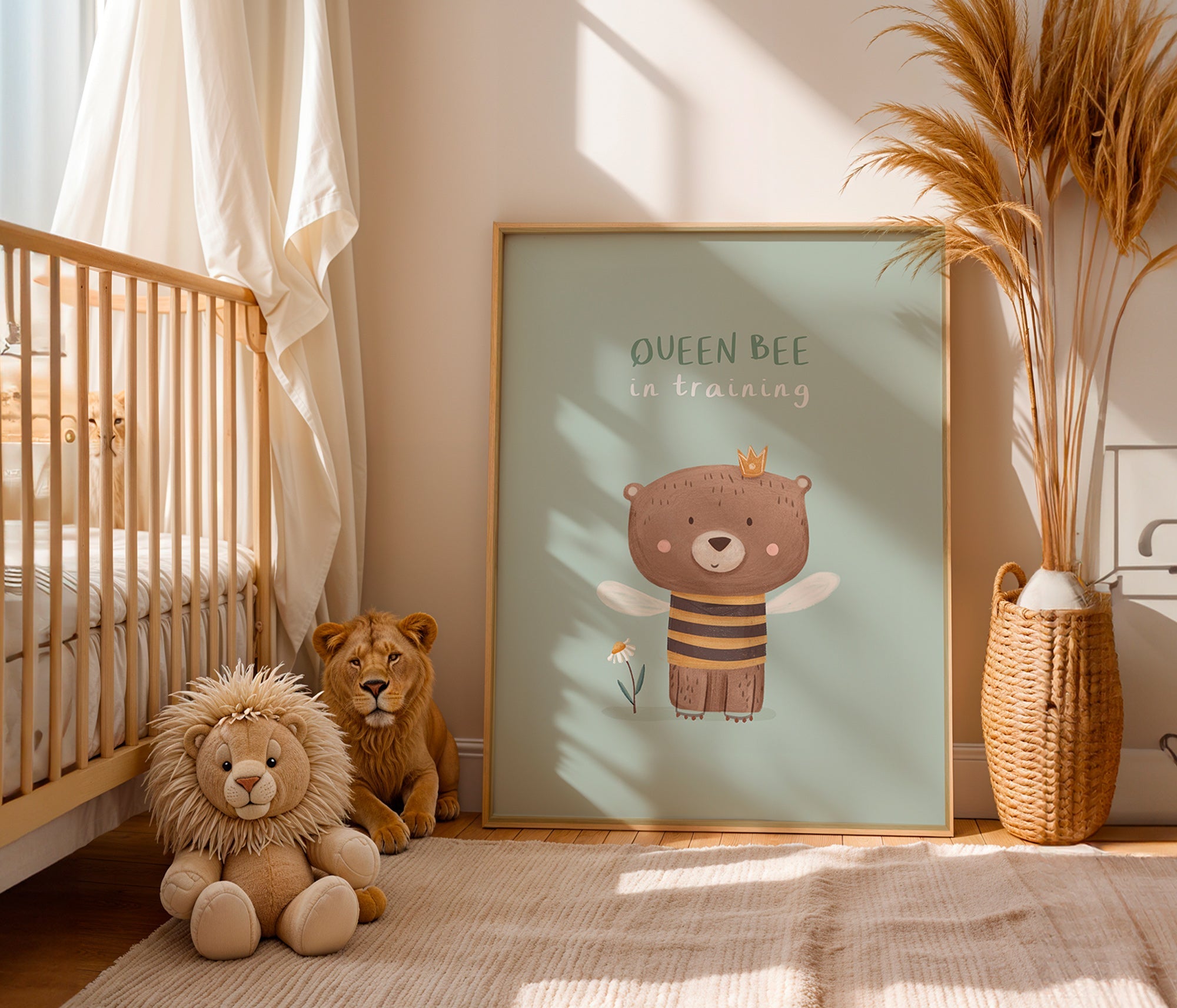 Plakat dziecięcy Miś 'Queen Bee' z koroną