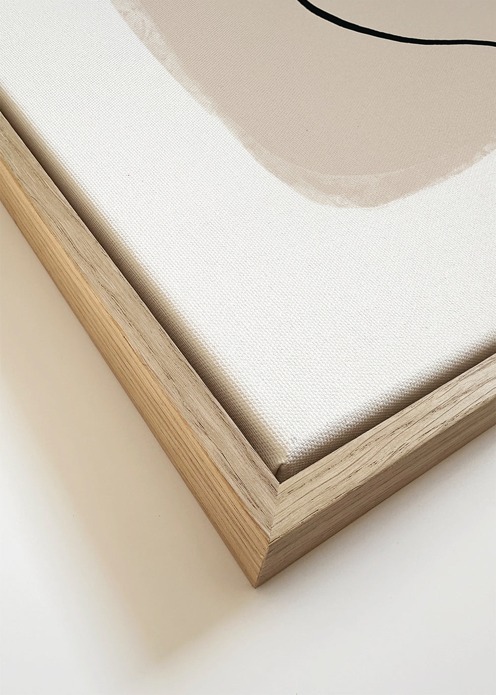 Minimalistyczna beżowa grafika z linią