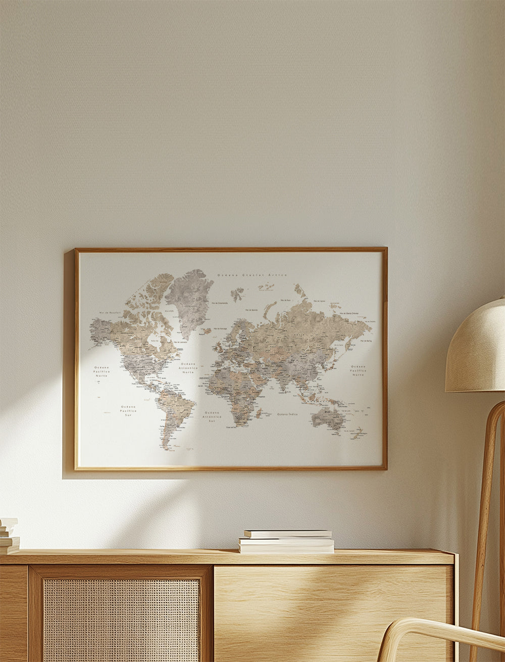 Mapa świata w odcieniu taupe