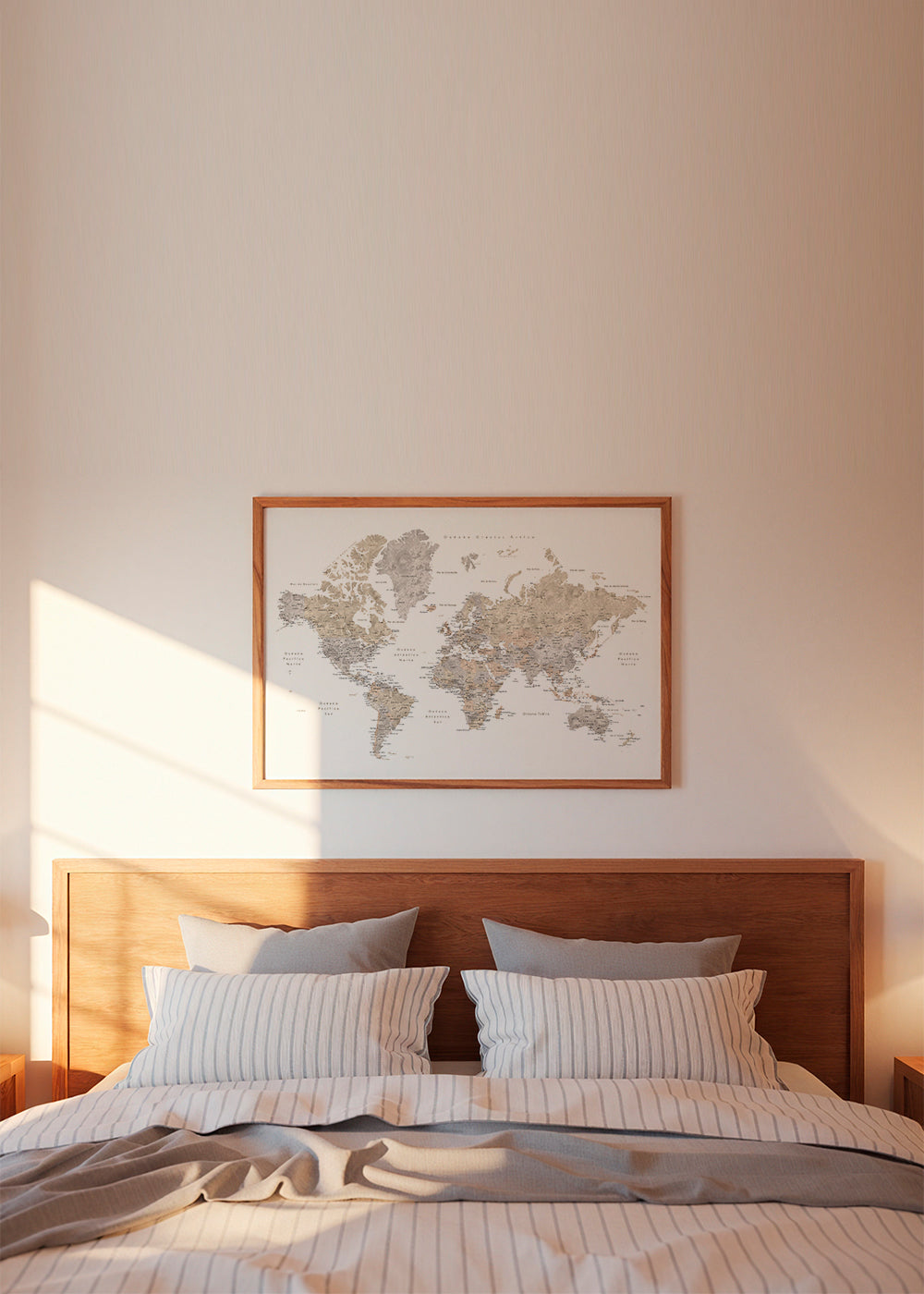 Mapa świata w odcieniu taupe