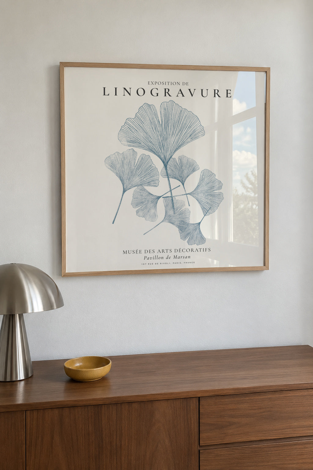 Exposition de linogravure, Ginkgo leaves - SQUARE - Framed poster in an interior