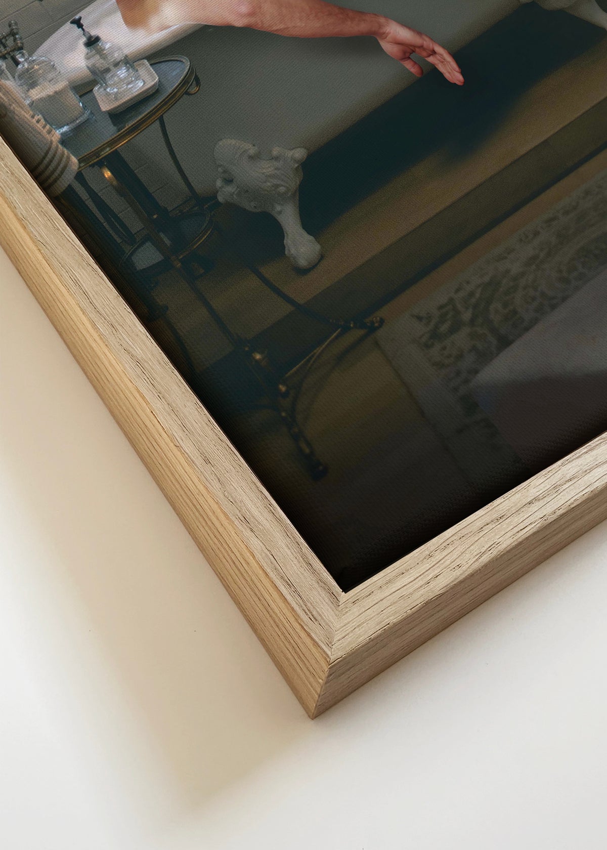 Bath meeting - Framed canvas detail