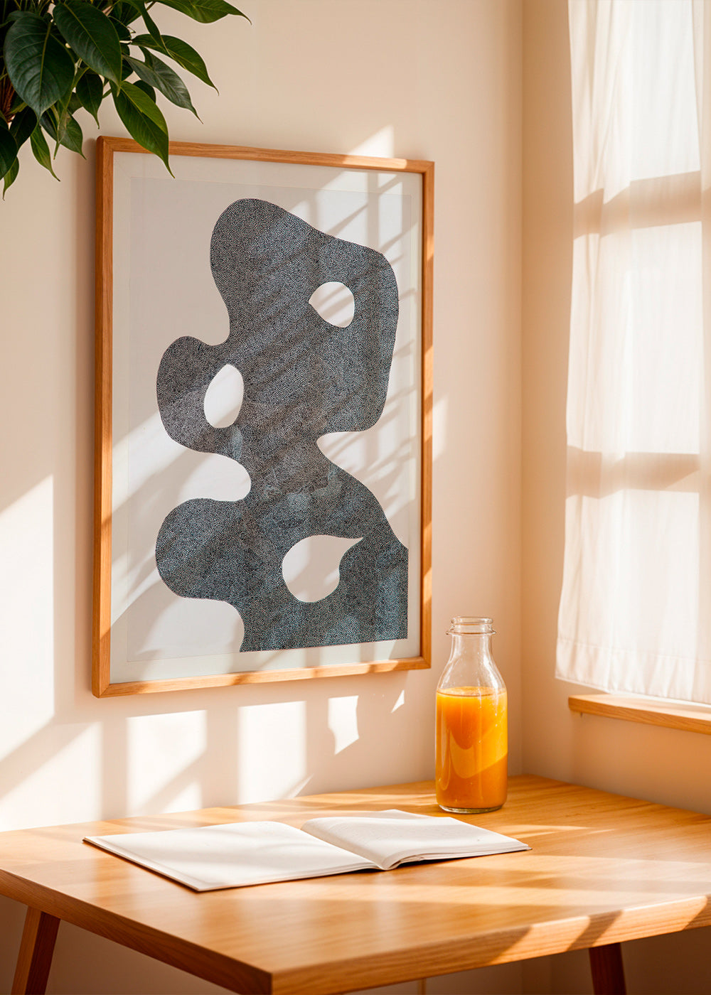 Abstrakcja kropkowana z dużą sylwetką – Product1