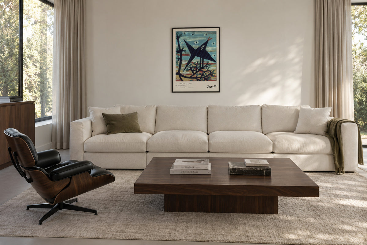 Pajaro en Arbol by Pablo Picasso - Framed poster in an interior