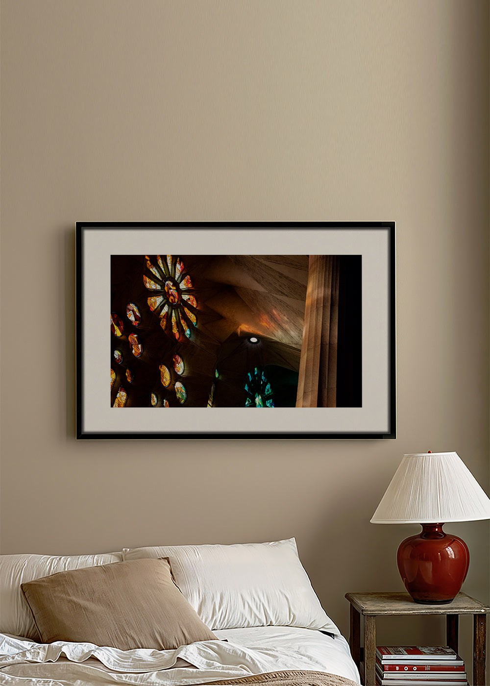 Fotografia architektoniczna witraży w ciepłym świetle