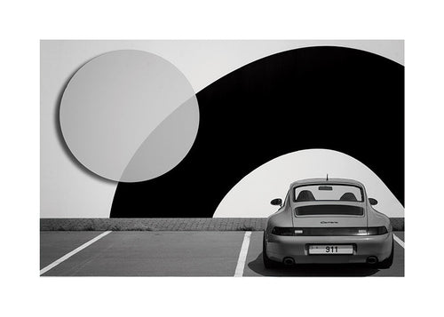 Fotografia Porsche 911 z muralem geometrycznym