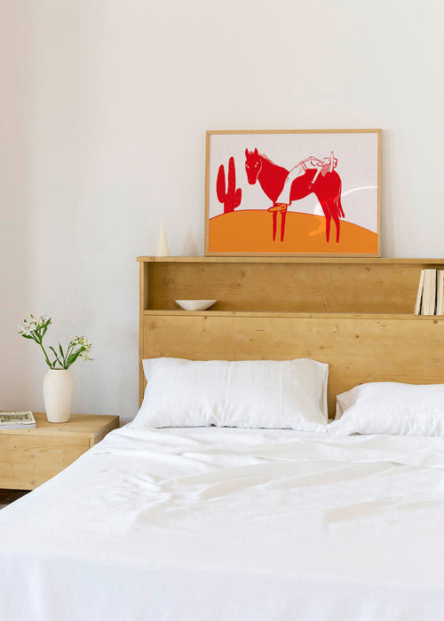 Plakat cowgirl odpoczywająca na czerwonym koniu – Product1