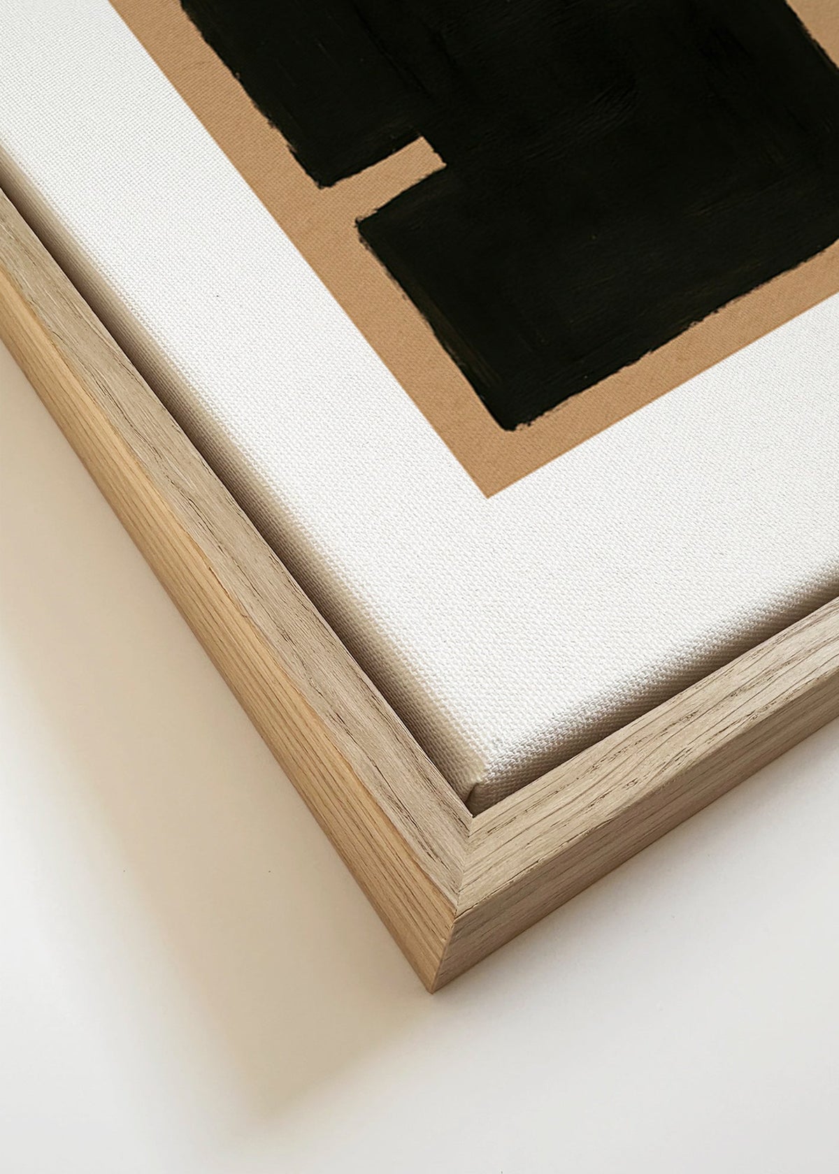 Abstrakcyjne dzieło z czarnymi blokami na papierze kraft – Canvas detail