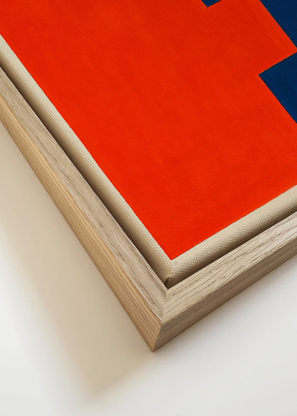 Abstrakcyjne pionowe dzieło czerwono-niebieskie – Canvas detail