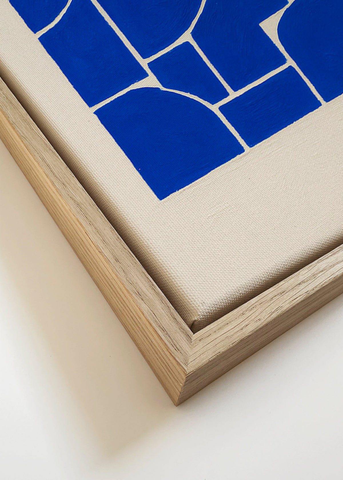 Plakat geometryczny w intensywnym błękicie – Canvas detail
